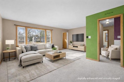 2014 Markham Street, MANITOWOC, WI, 54220 | Card Image