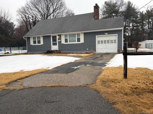 499 Old Country Rd, Deer Park, NY, 11729-1502 | Card Image