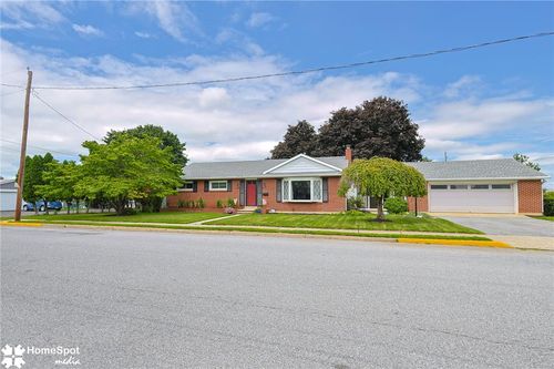 305 2nd Street, Northampton Boro, PA, 18067 | Card Image