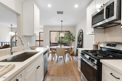 unit-5-5322 Colodny Dr, Agoura Hills, CA, 91301-2668 | Card Image