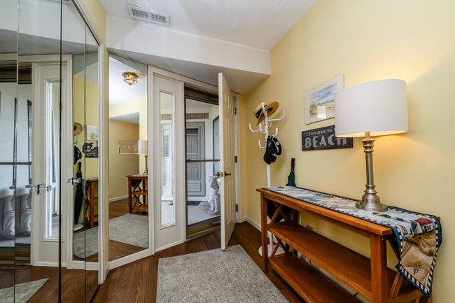 193 Wayne St, Condo with 3 bedrooms, 2 bathrooms and null parking in Saint Joseph MI | Image 6