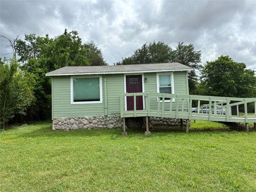 324 W Anders St, Marlin, TX, 76661-2207 | Card Image