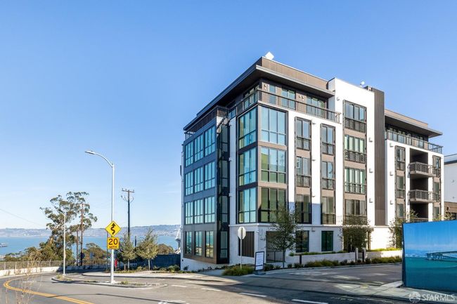 211 - 1 Bristol Ct, Condo with 1 bedrooms, 1 bathrooms and 1 parking in San Francisco CA | Image 10