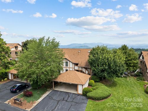602 Fleetwood Plz, Hendersonville, NC, 28739-8328 | Card Image