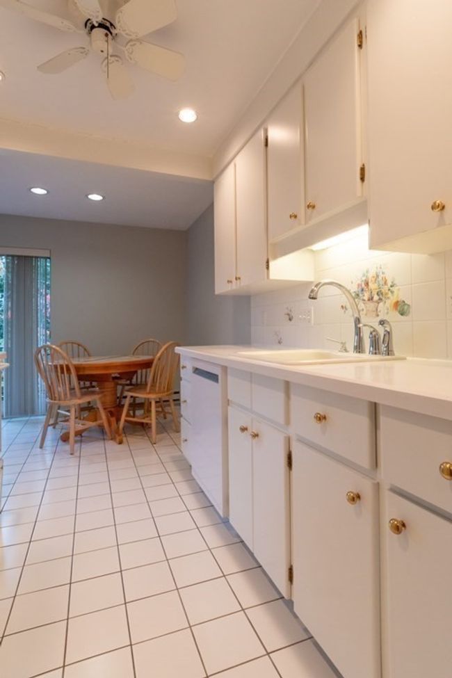 APT-230 - 1206 Greendale Ave, Condo with 2 bedrooms, 2 bathrooms and 1 parking in Needham MA | Image 8