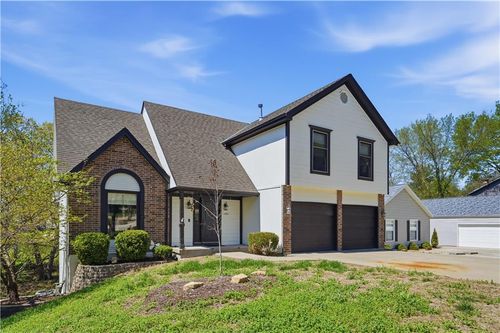 7316 Granby Ave, Kansas City, MO, 64151-1838 | Card Image