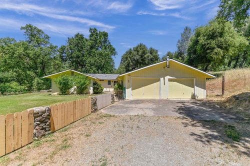 1950 Appaloosa Way, Angels Camp, CA, 95222-9624 | Card Image