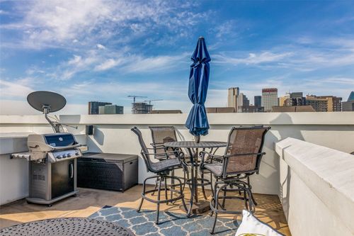 3028 Carmel St, Dallas, TX, 75204-6121 | Card Image