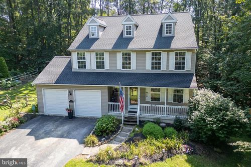 120 Acorn Way, Honey Brook, PA, 19344-9062 | Card Image
