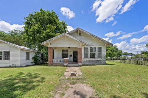 2217 Ross Ave, Waco, TX, 76706-2743 | Card Image