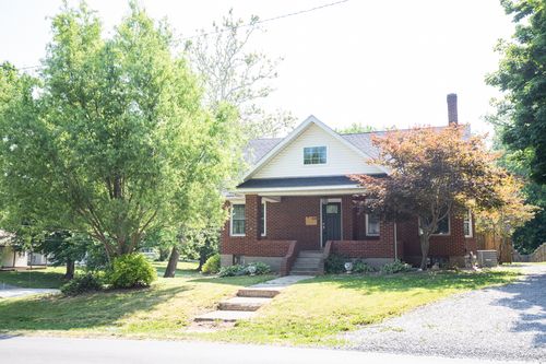 39 N Main Cross St, Hanover, IN, 47243-9471 | Card Image