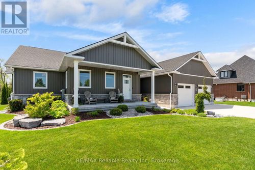 8 Fawn Creek Lane, Bayfield, ON, N0M1G0 | Card Image