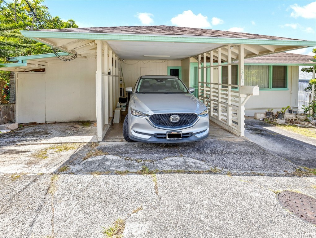 Naai St, Honolulu, HI 96819 #1