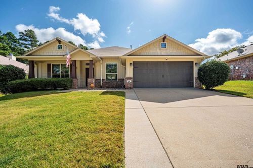 504 Happy Cir, Whitehouse, TX, 75791-3122 | Card Image
