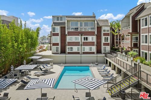 230-4200 Via Dolce, Marina del Rey, CA, 90292-5261 | Card Image
