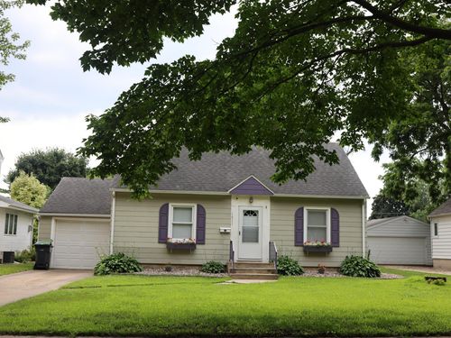 1511 3rd Ave Sw, Austin, MN, 55912-1618 | Card Image