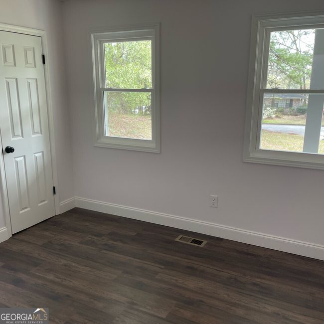 6547 Demere Dr, House other with 4 bedrooms, 2 bathrooms and 1 parking in Morrow GA | Image 6
