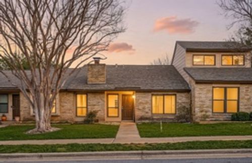 8235 Summer Side Dr, Austin, TX, 78759-8315 | Card Image