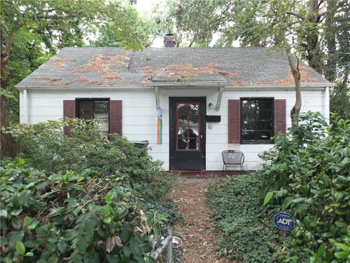7507 Pennington Road, Norfolk, VA, 23505 | Card Image
