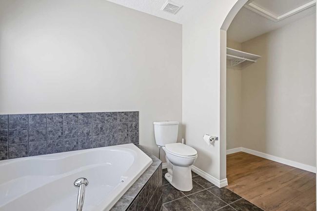 19 Rockyspring Green Nw, House other with 4 bedrooms, 4 bathrooms and 4 parking in Calgary AB | Image 29