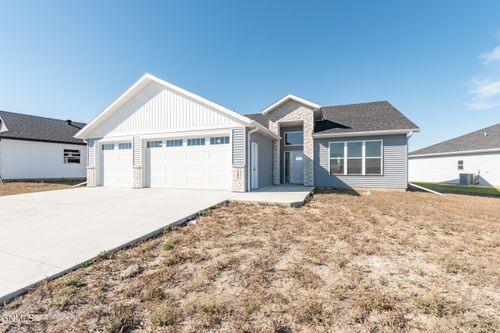 5906 Theodore Ln, Bismarck, ND, 58503 | Card Image