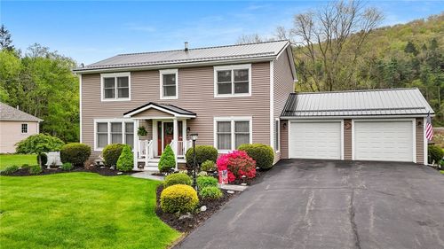 98 Wisconsin Dr, Binghamton, NY, 13901-1461 | Card Image