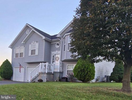 90-2471 Orion Drive Drive, CHAMBERSBURG, PA, 17202 | Card Image