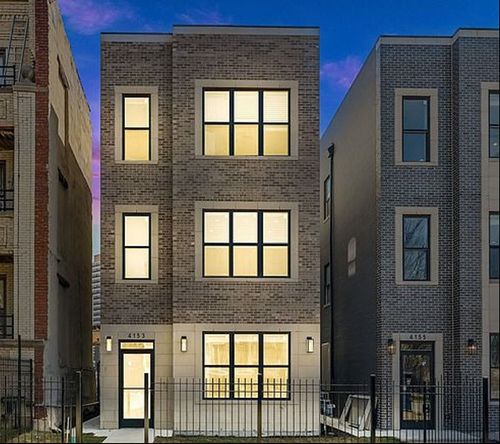 4155 Prairie Ave, Chicago, IL, 60653-2650 | Card Image