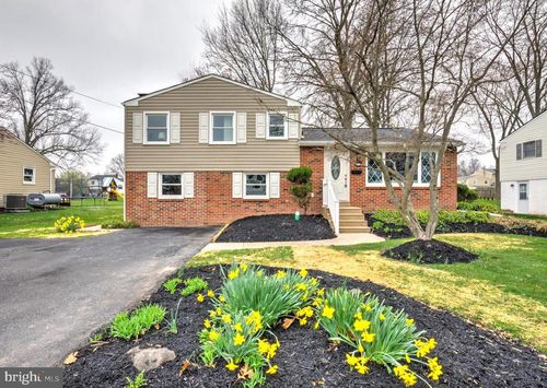 1118 Emerald Ave, LANSDALE, PA, 19446-1314 | Card Image