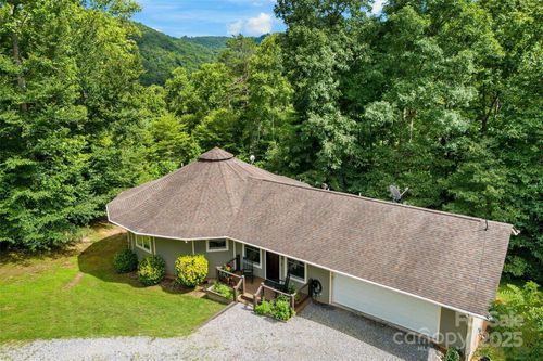 939 Morgan Hill Road, Black Mountain, NC, 28711 | Card Image