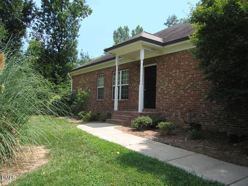 apt-a100-101 Rock Haven Rd, Carrboro, NC, 27510-6505 | Card Image