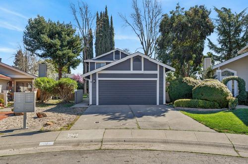 9 Eduardo Court, Sacramento, CA, 95831 | Card Image