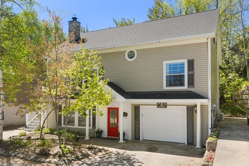 214 Newman St, Charlevoix, MI, 49720-3200 | Card Image