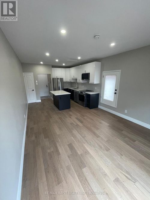 2-104 Cowan Avenue, Toronto (South Parkdale), ON, M6K2N4 | Card Image