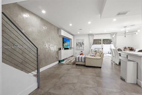 8216 Sw 103rd Ave, Miami, FL, 33173 | Card Image