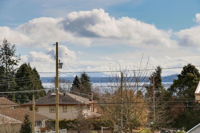 1175 Stevens Street, House other with 4 bedrooms, 0 bathrooms and null parking in White Rock BC | Image 21