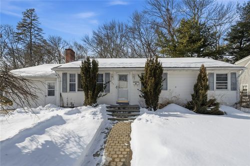 165 Lockwood St, West Warwick, RI, 02893-7622 | Card Image