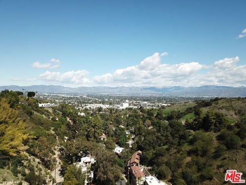 3905 Hopevale Dr, Sherman Oaks, CA, 91403 | Card Image