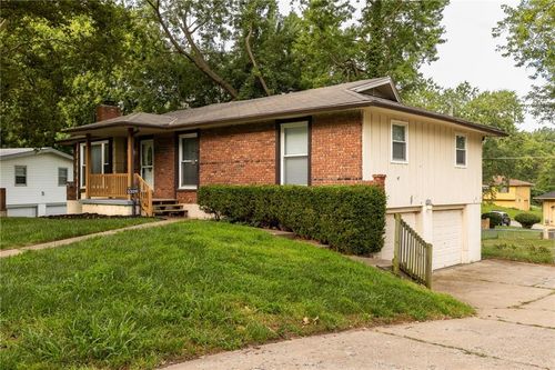 2326 N 73rd Ter, Kansas City, KS, 66109-2427 | Card Image