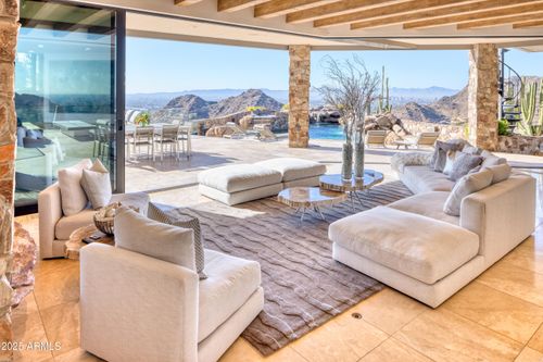 7701 N Silvercrest Way, Paradise Valley, AZ, 85253-2860 | Card Image