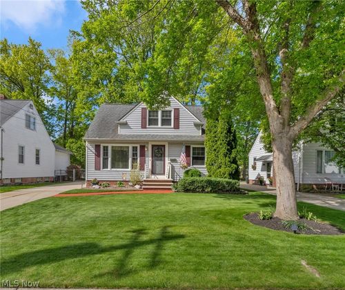 746 N Elmwood Ave, Wickliffe, OH, 44092-2130 | Card Image