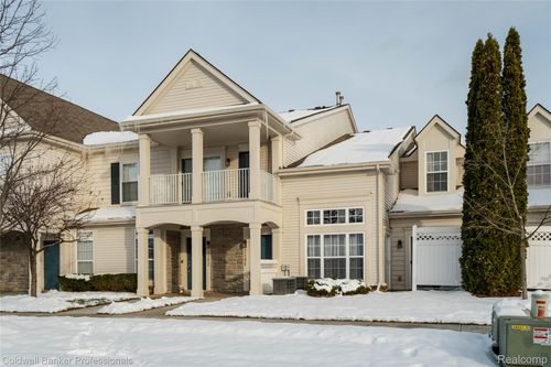 2104 Trailway Ct, Commerce Twp, MI, 48390-4003 | Card Image
