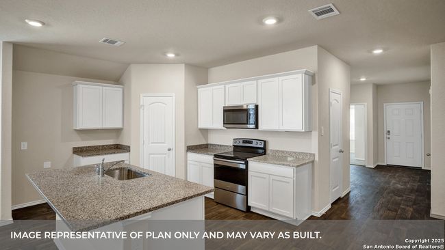 427 Hodges Street, House other with 4 bedrooms, 3 bathrooms and null parking in Maxwell TX | Image 7