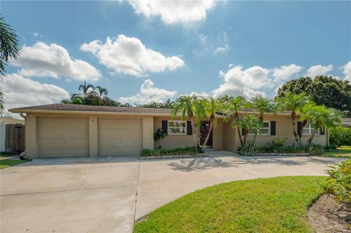 3935 W Eden Roc Cir, TAMPA, FL, 33634-7419 | Card Image