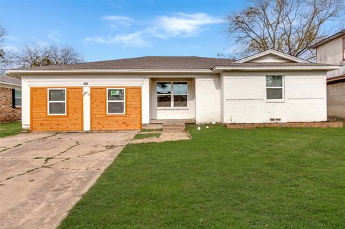 9535 Crestshire Dr, Dallas, TX, 75227-8131 | Card Image