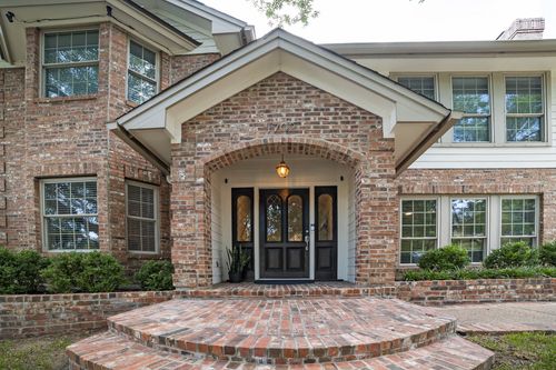 1702 Crested Butte Dr, Austin, TX, 78746-7610 | Card Image