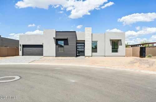 5768 E Rancho Caliente Dr, Cave Creek, AZ, 85331-3131 | Card Image