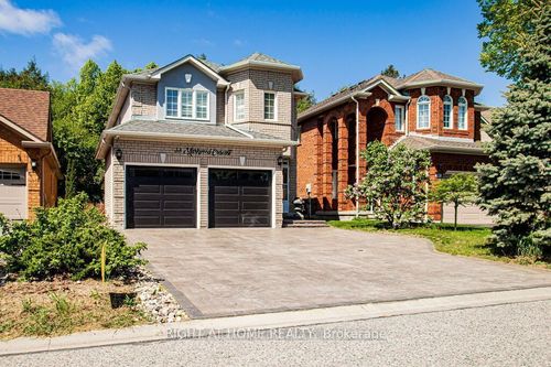 33 Markwood Cres, Whitby, ON, L1R2S3 | Card Image