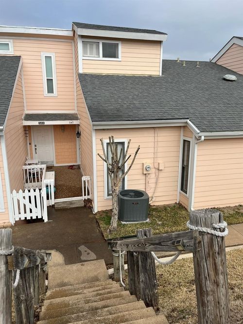 640 Harbor Dr, Azle, TX, 76020-2657 | Card Image