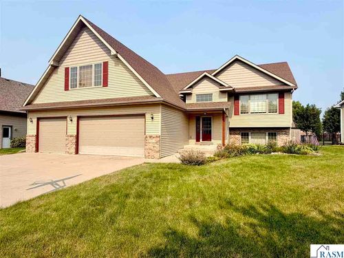 608 Colodoro Ln, Eagle Lake, MN, 56024-3401 | Card Image